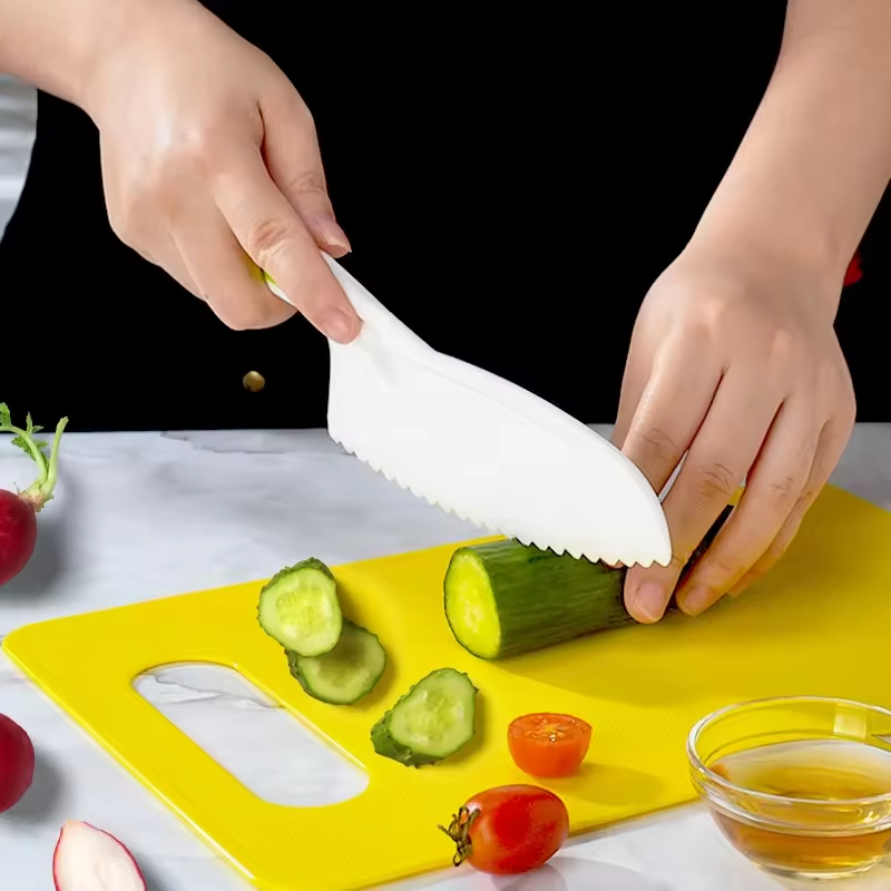 3 Pcs Child Safe Food Fruit Vegetable Kitchen Knife Plastic Child Safe Cake Knife Set